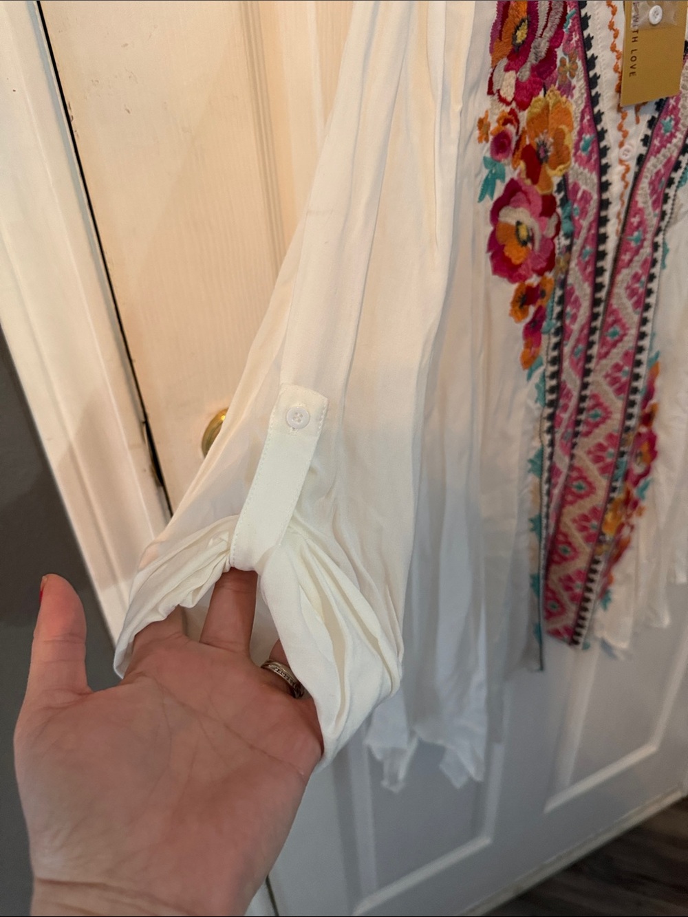 Andree by Unit. White Tunic with Pink and Orange Floral Embroidery. NWT size Lg - Picture 6 of 8